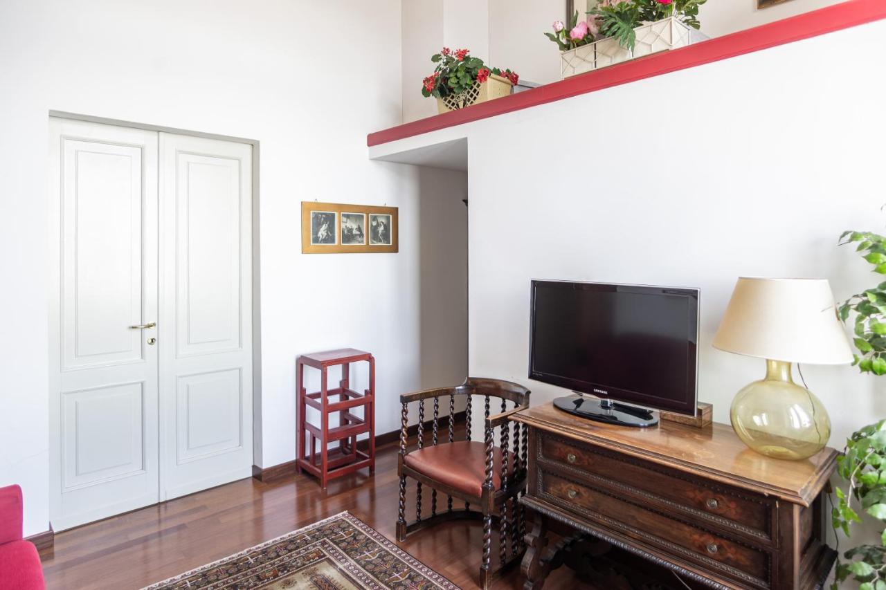 Villa Niobe - Exclusive Lakefront Apartment With Private Beach Stresa Exterior foto